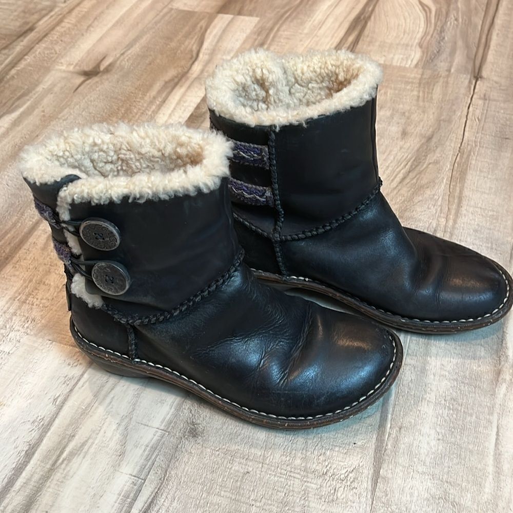 UGG leather boots size 6 - Picture 3 of 7